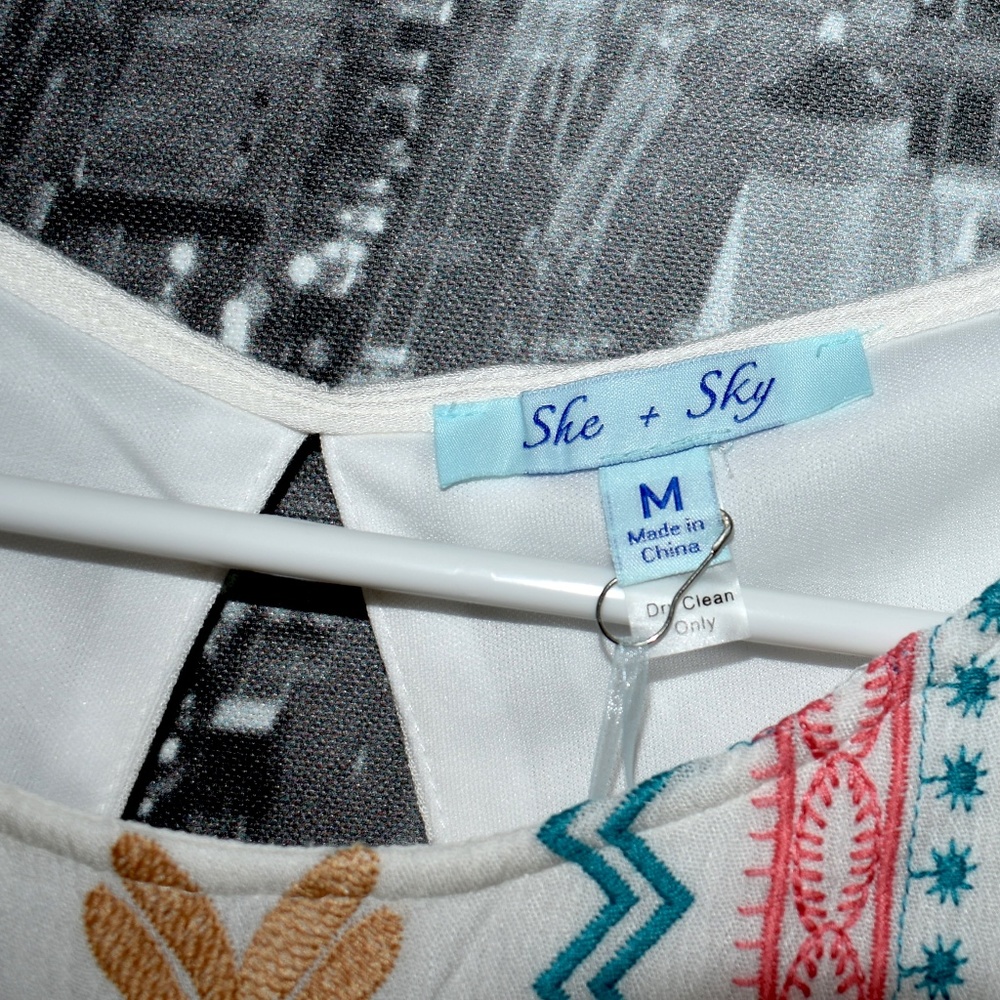NWT White Embroidered Dress - Picture 3 of 3